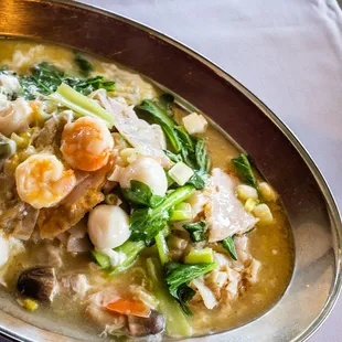 Wat Tan Hor - a seafood hofan smothered in egg gravy.