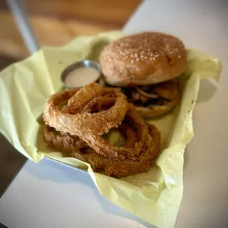 Burger w/ onion rings