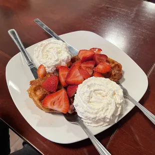 FRAISES ET CRÈME
