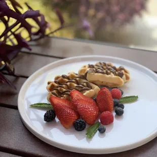Waffle with berries