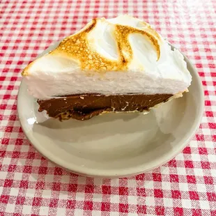 Chocolate meringue pie