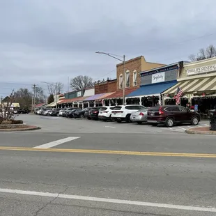 Line of shops surrounding the cafe