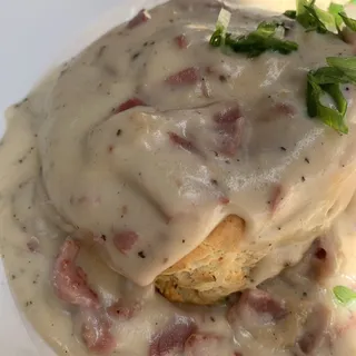 Cheddar Biscuits and Gravy