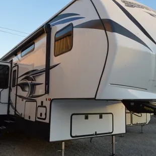 KZ Sidewinder Fifth Wheel Toy Hauler