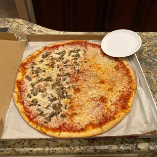 Ya, that's a BIG pizza! And soooo good!