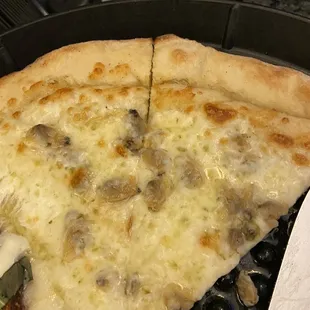 Clam Pizza