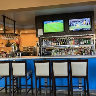 the bar area of a restaurant