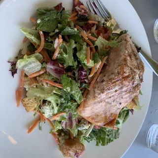 GRILLED SALMON SALAD