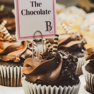 chocolate cupcakes