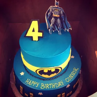 a batman birthday cake