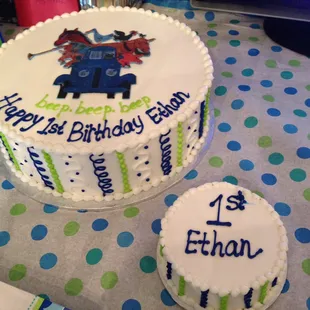 Little blue truck themed bday cake and smash cake