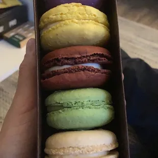 Snicker, lemon, red velvet, pistachio, vanilla