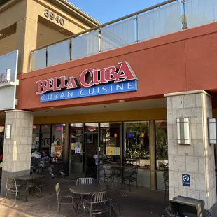 the outside of the restaurant