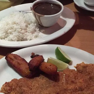7. Bistec de Pollo Empanizado