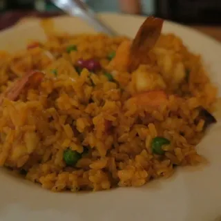 34. Arroz Amarillo con Camarones