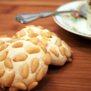 Traditional Italian pine nut cookie made with almond and vanilla.