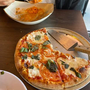 Tortellini &amp; margarita pizza.