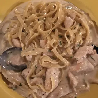 Chicken Fettuccine Alfredo