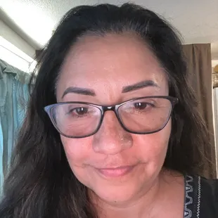 No make up , beautiful eyebrows