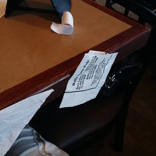 They may need to work on their cleanliness.  What do you think..... just nasty #dirty #stickytables