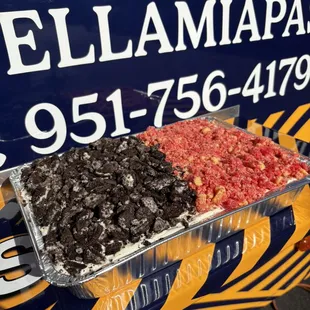 Oreo / Strawberry Crunch Tres Leches Cake ( Must Pre Order )