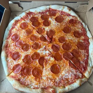 Large pepperoni pizza