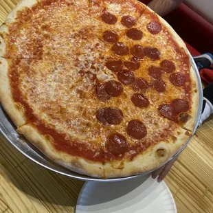 Half cheese half pepperoni pizza