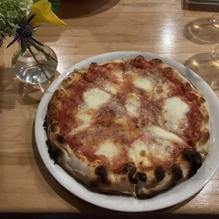 Quattro Formaggi Pizza