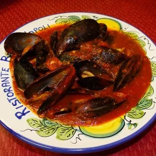 Mussels in Garlic Marinara appetizer - fantastic!
