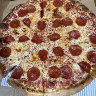 16" Large Cheese Pizza with pepperoni and fresh garlic