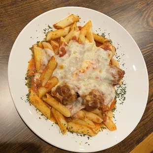 Lunch just got THAT much better with a Spicy Baked Ziti, with meatballs!