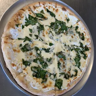 Who doesn't love a small alfredo pizza with spinach?