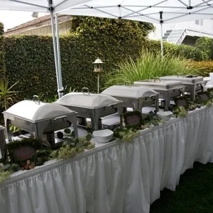 We carry a variety of Chaffing dishes to accent your event