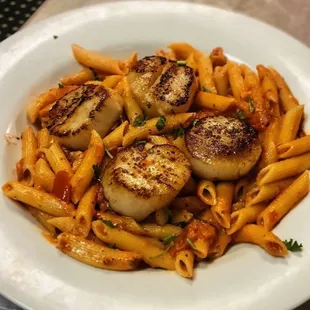 Jumbo Scallops over penne with vodka cream sauce
