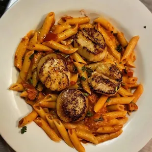 Jumbo Scallops over penne with vodka cream sauce