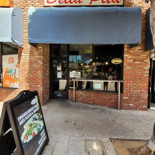 the entrance to the restaurant