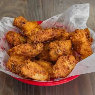 chicken wings and fried chicken, bbq wings, poultry, chicken wings, food, fried chicken wings, fried chicken, chicken, bbq chicken