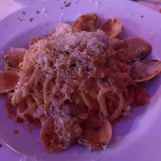 Linguini with Clams Dinner
