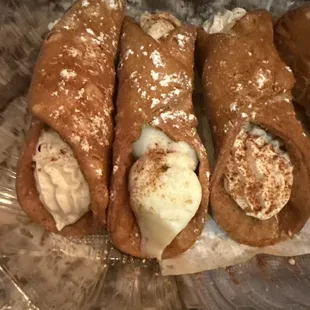 You can see different in cream the whiter one is good the others juts have whipped cream in it. :(