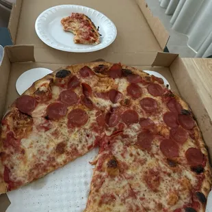 Bella Roma Cheese and Pepperoni Pizza
