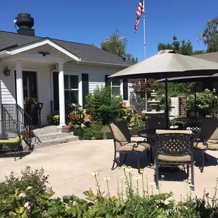 Nice place for lunch, very welcoming. You can seat inside or outside in a beautiful garden. Go with no hesitation!