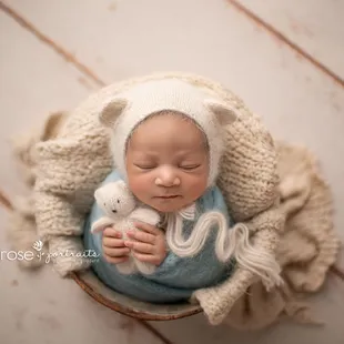 Bella Rose Portraits newborn and baby photographer Chesapeake, Virginia Newborn Baby Boy aqua tan oatmeal cream baby bear