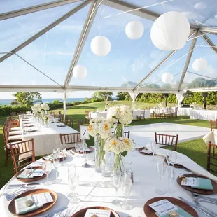 Floral: Marie Blooms
 Rentals: Pacific Party Rentals
 Photography: Rachel Robertson Photography