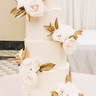 a three tiered wedding cake