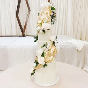 a three tiered wedding cake