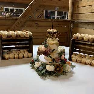 Fall Wedding Cake &amp; Cupcakes made as if they were for royalty.