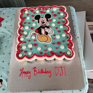 Mickey mouse pull apart cupcakes