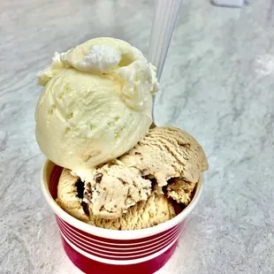 Bottom Scoop:North Country Crunch Top Scoop: Marshmallow Man
