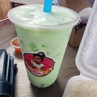 Honeydew bobba very refreshing with the papaya salad