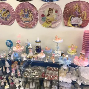 Baby Shower table pieces and Favors.